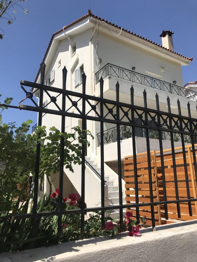 Agia Marina  Beautiful Maisonette With A View To The Mountains And The Sea מראה חיצוני תמונה