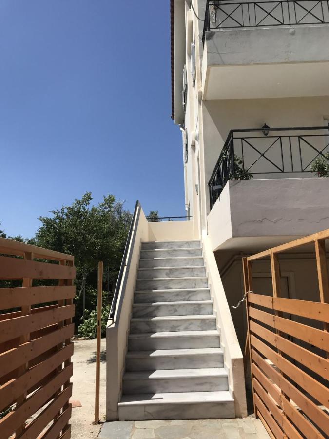 Agia Marina  Beautiful Maisonette With A View To The Mountains And The Sea מראה חיצוני תמונה